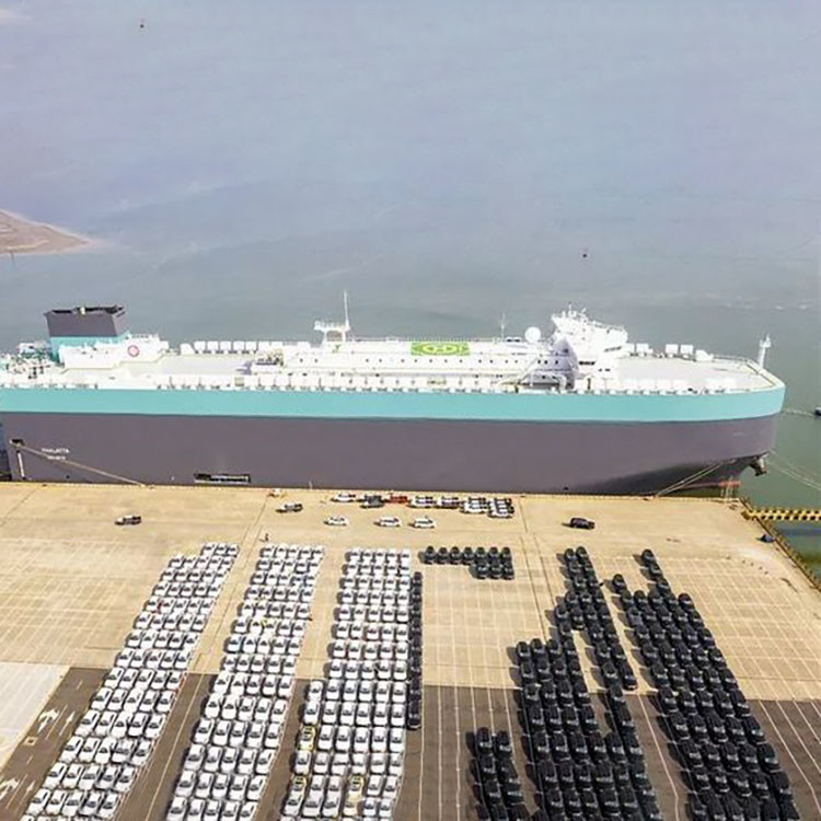 RORO/OOG Cargo da parte di un agente cinese di trasporto per camion spazzatura e miscelatore e trattore di calcestruzzo
